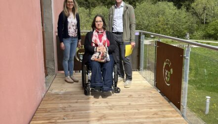 Balkonverlängerung - barrierefreier Weg in die Ausstellung